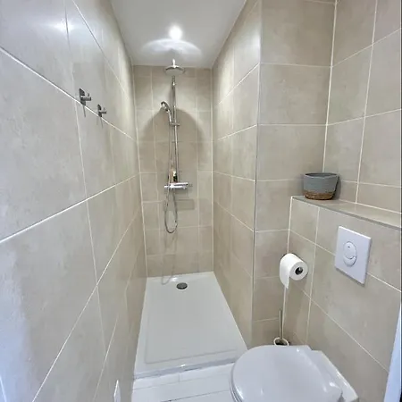 A La Mer Guest house